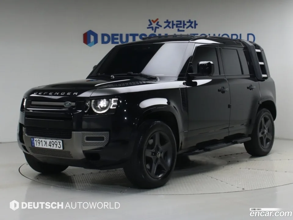 Land Rover Defender 2024