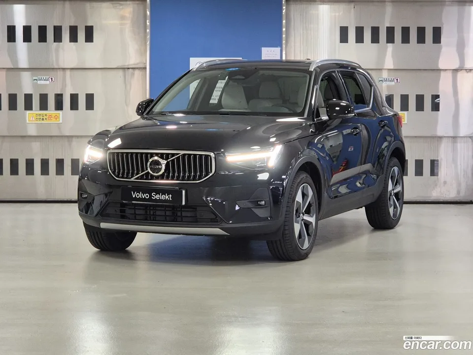 Volvo XC40 2026
