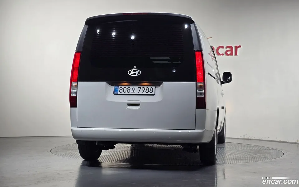 Hyundai Staria 3 2025 — миниатюра 4