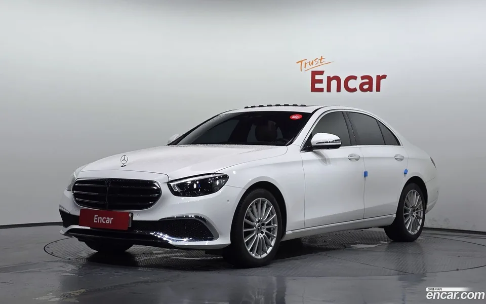 Mercedes-Benz E-Class 2022