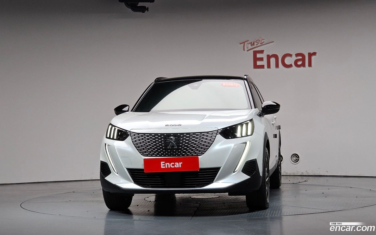 Peugeot e-2008 2023 — 3