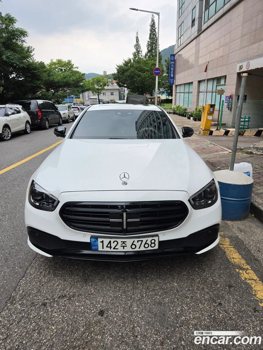 Mercedes-Benz E-Class 2022