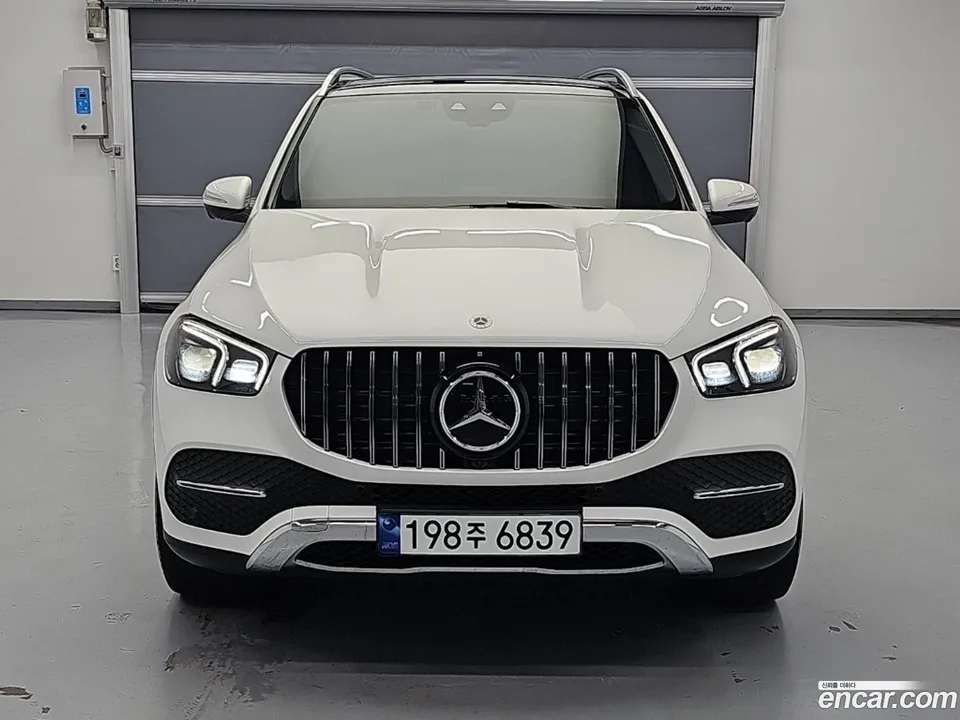 Mercedes-Benz GLE-Class 2023