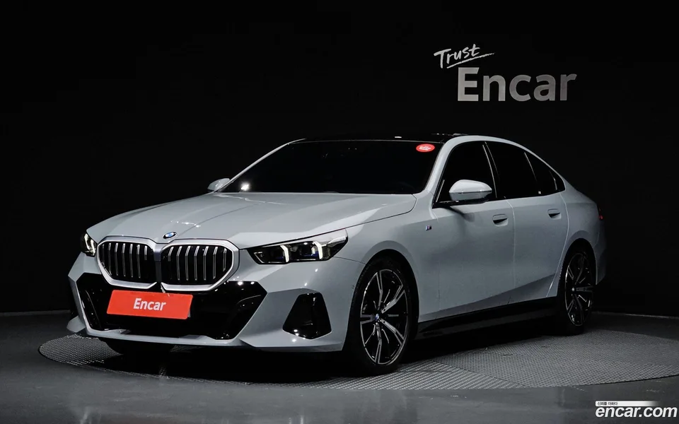 BMW 5 Series 2024