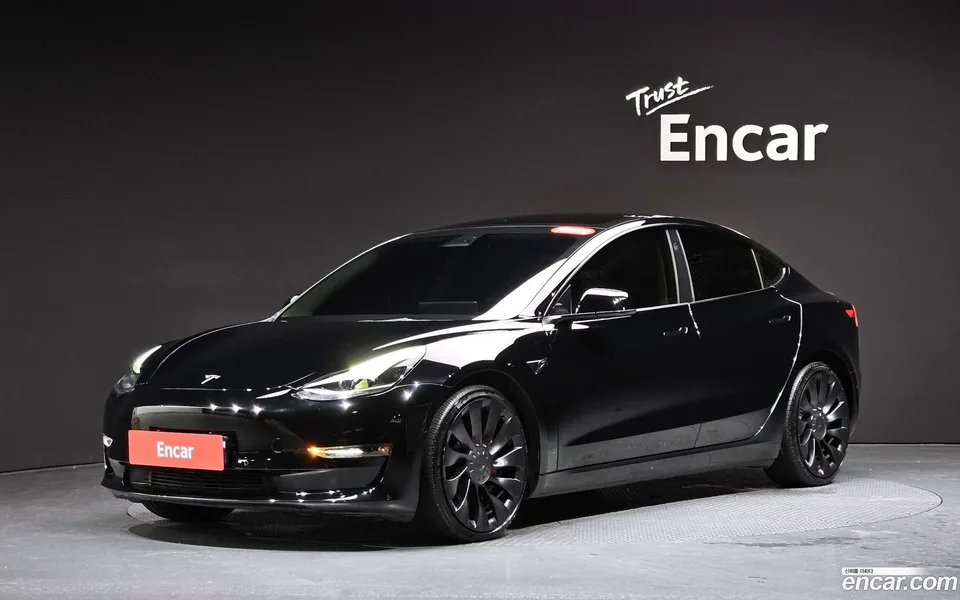 Tesla Model 3 2022