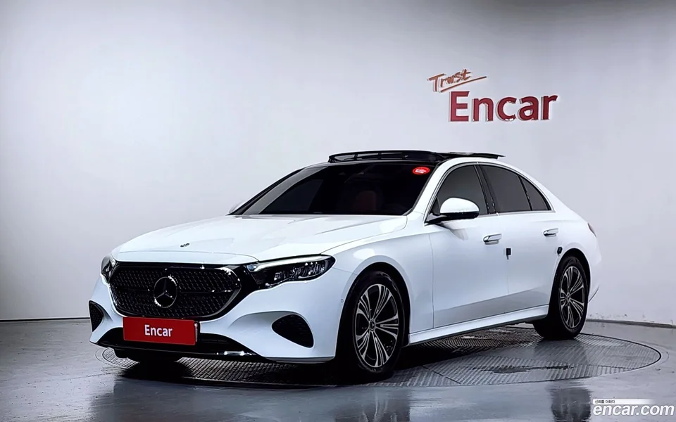Mercedes-Benz E-Class 2024