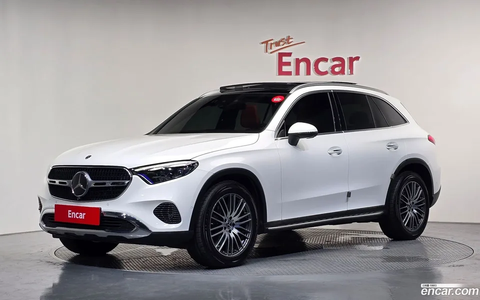 Mercedes-Benz GLC-Class 2023