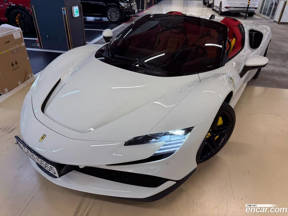 Ferrari SF90 Spider 2023