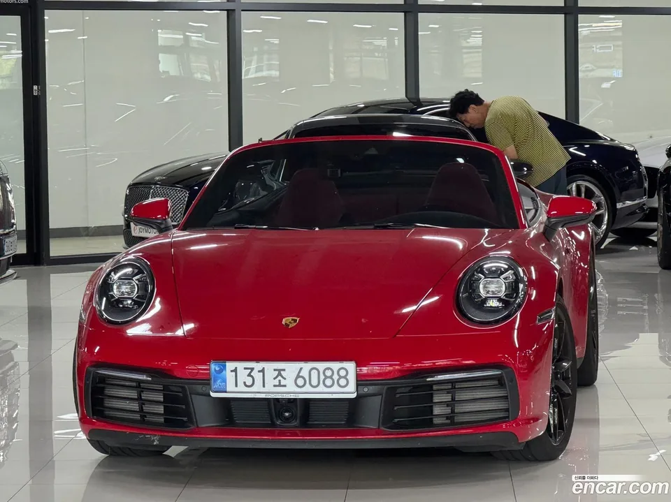 Porsche 911 (992) 2024