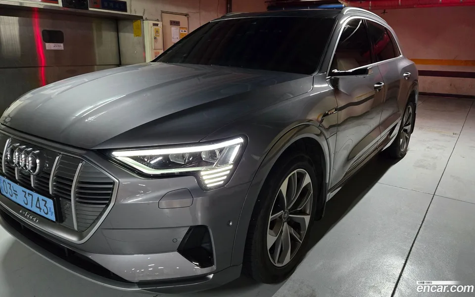 Audi e-tron 2022