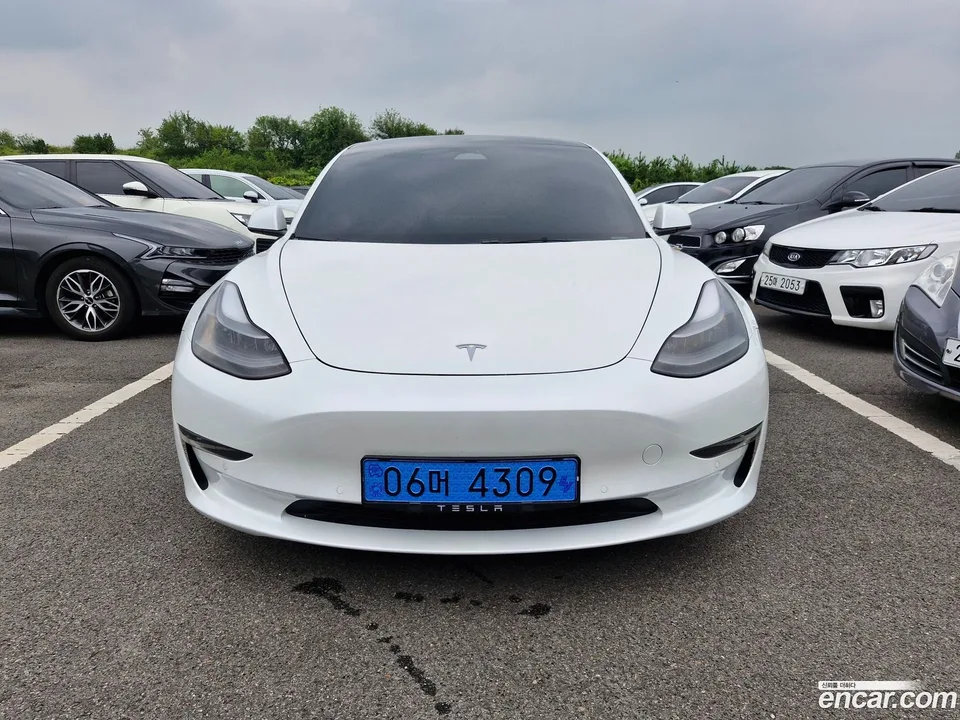 Tesla Model 3 2022