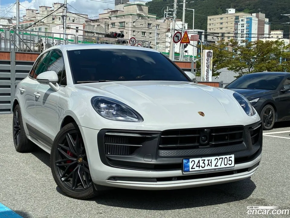 Porsche Macan 2023