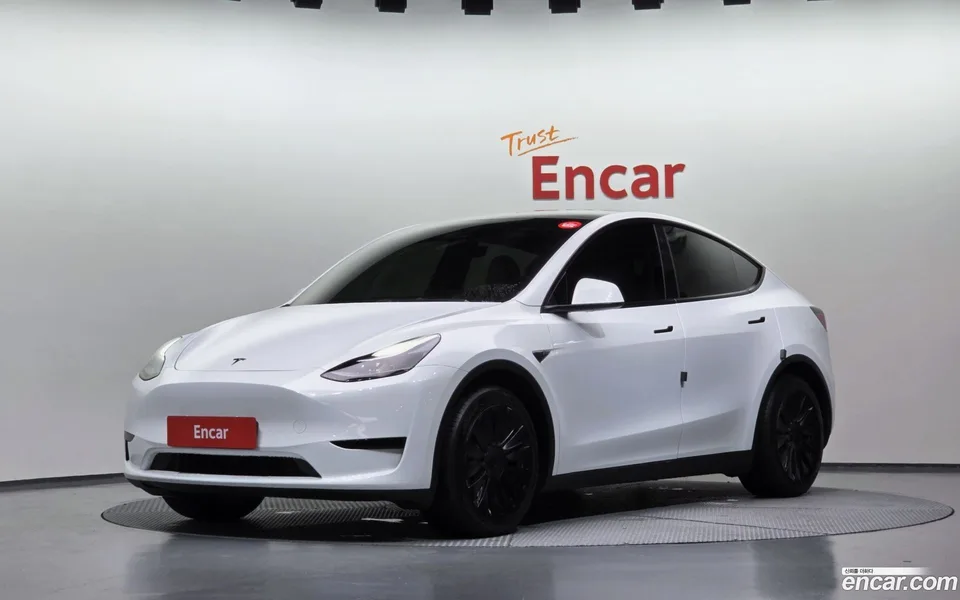 Tesla Model Y 2023