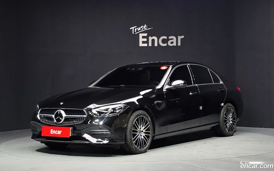 Mercedes-Benz C-Class 2025