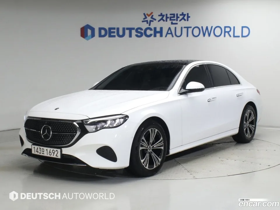 Mercedes-Benz E-Class 2024