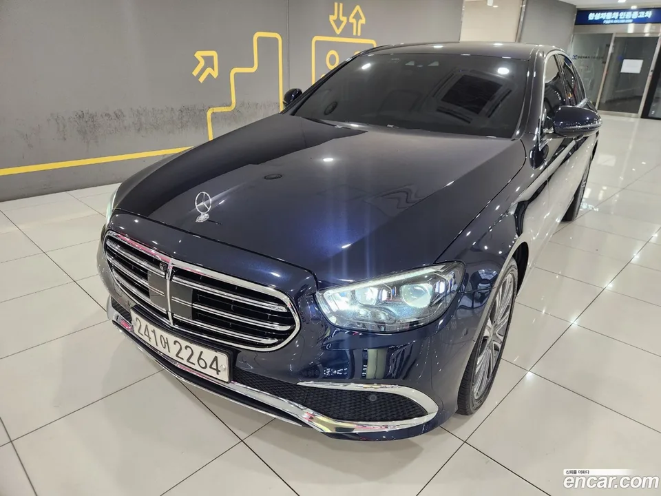 Mercedes-Benz E-Class 2022