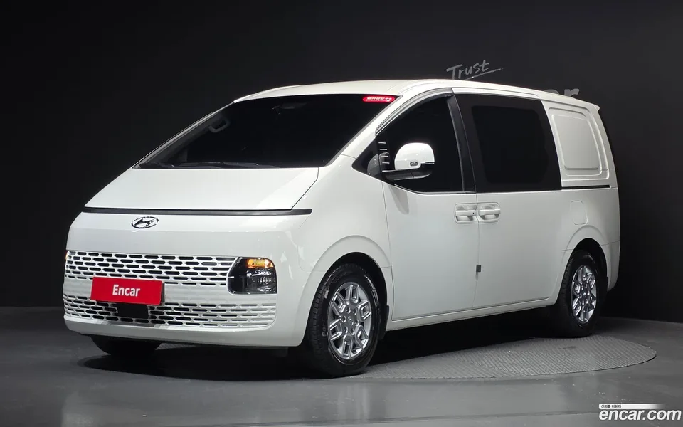 Hyundai Staria 2022