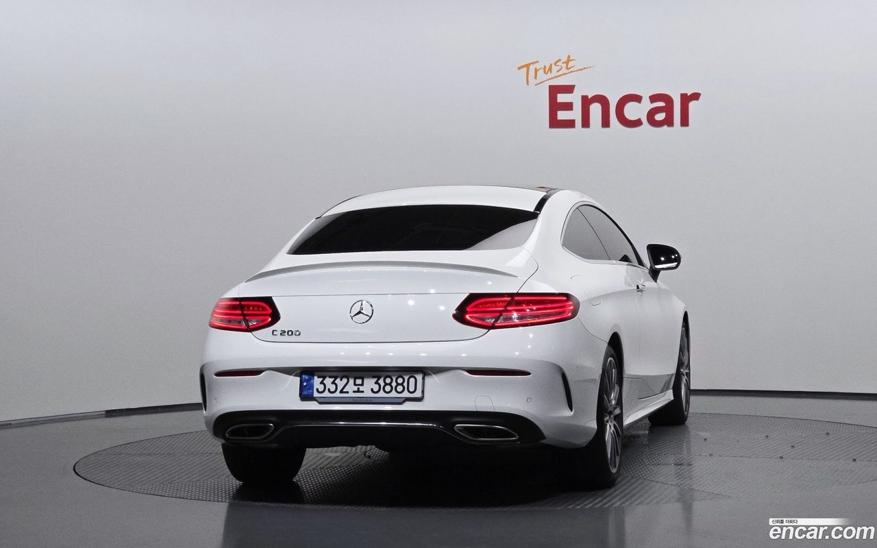 Mercedes-Benz C-Class 2023 — 4