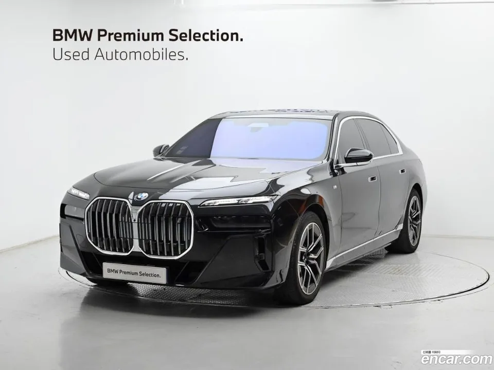 BMW i7 2024