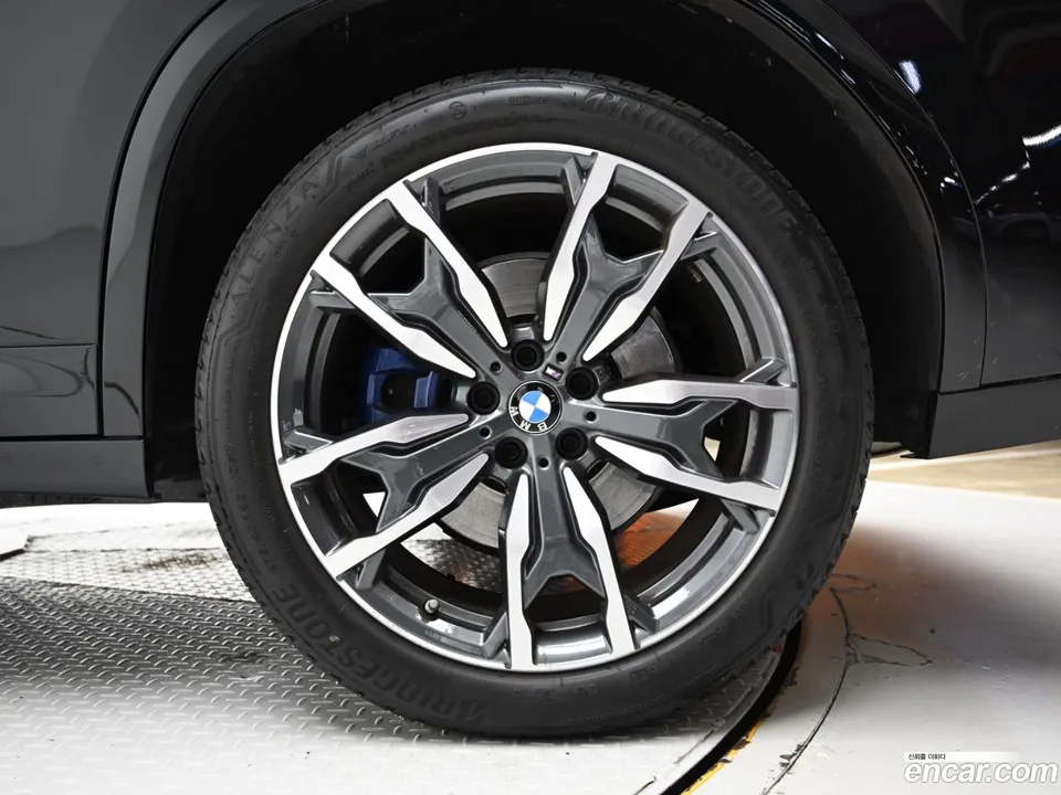 BMW X4 xDrive20i M 2025 — миниатюра 5
