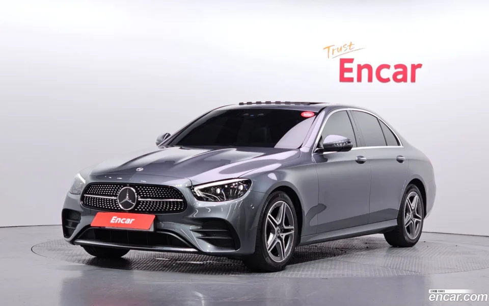Mercedes-Benz E-Class 2022