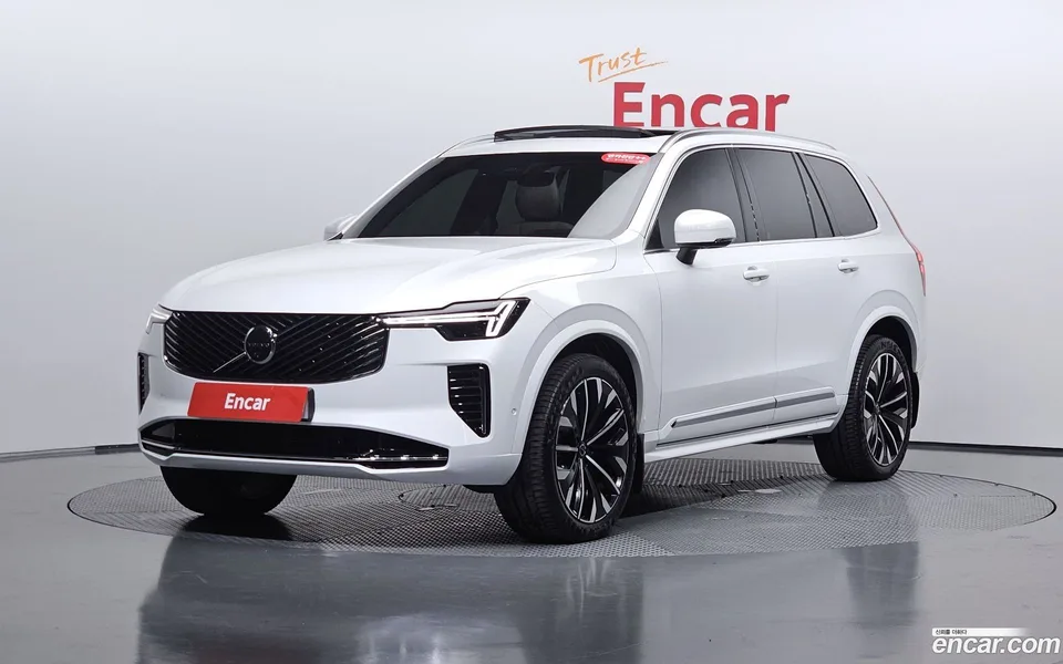 Volvo XC90 2025