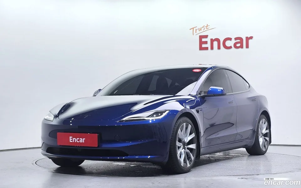 Tesla Model 3 2025