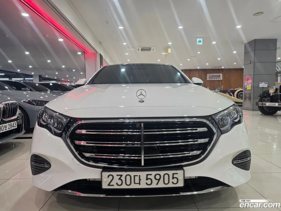 Mercedes-Benz E-Class 2024