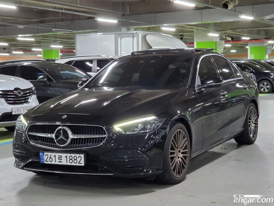 Mercedes-Benz C-Class 2024