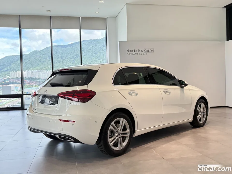 Mercedes-Benz A-Class A220 2026 — миниатюра 4