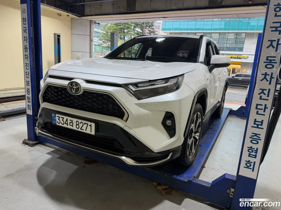 Toyota RAV4 2025