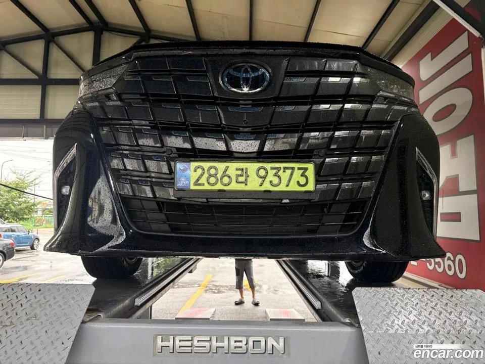 Toyota Alphard 2025