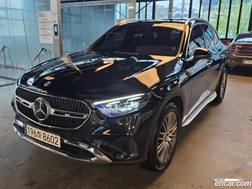 Mercedes-Benz GLC-Class 2024