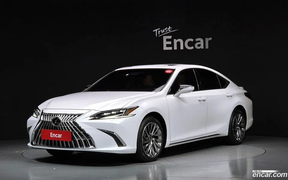 Lexus ES 300h 2026