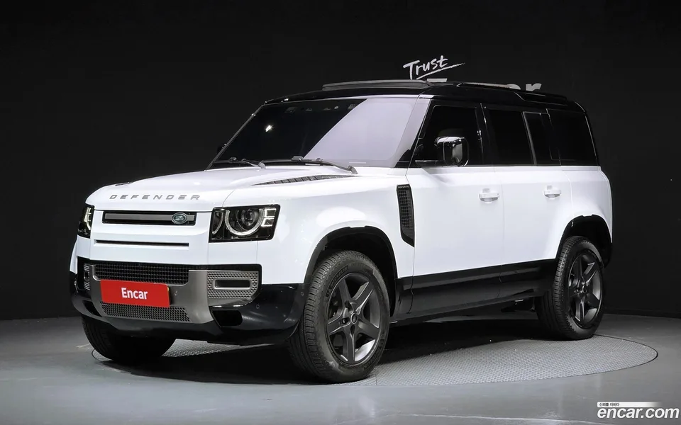 Land Rover Defender 2025