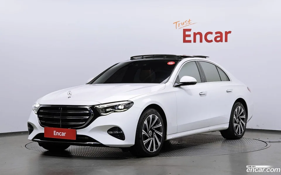 Mercedes-Benz E-Class 2024
