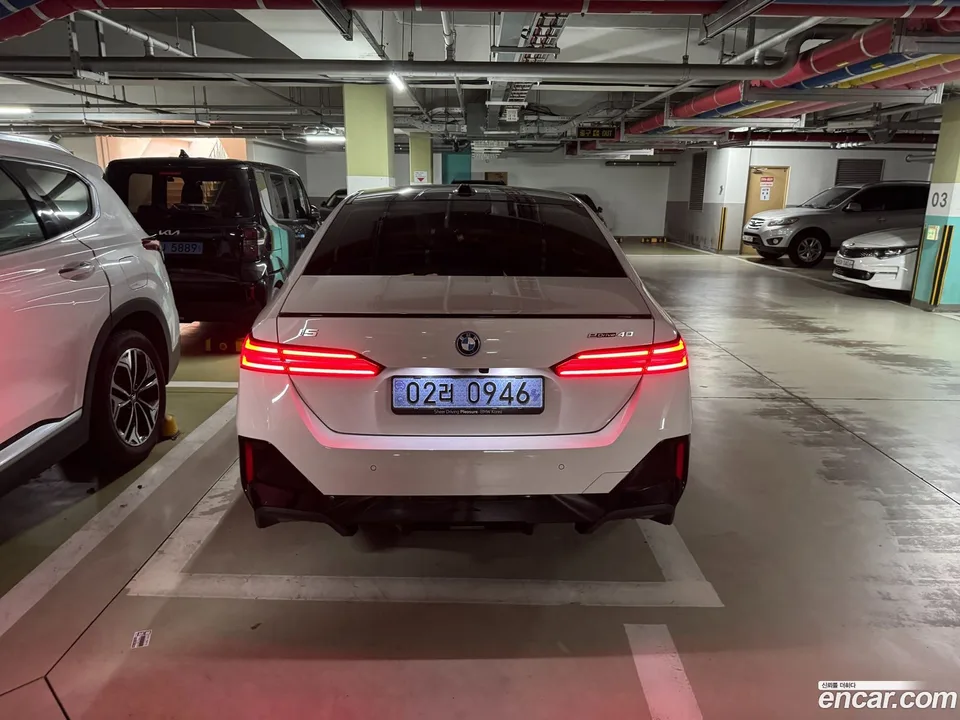 BMW i5 2025