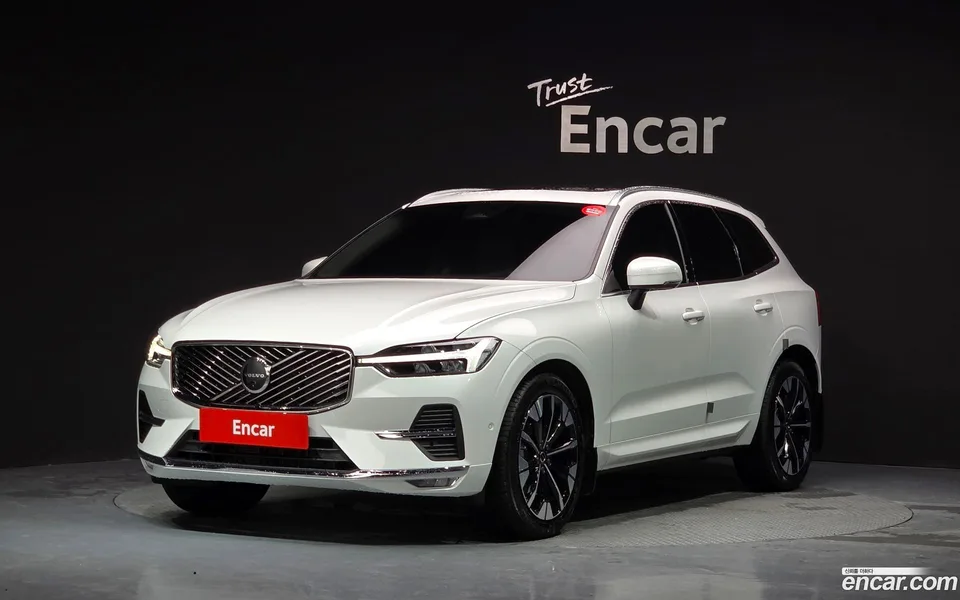 Volvo XC60 2025