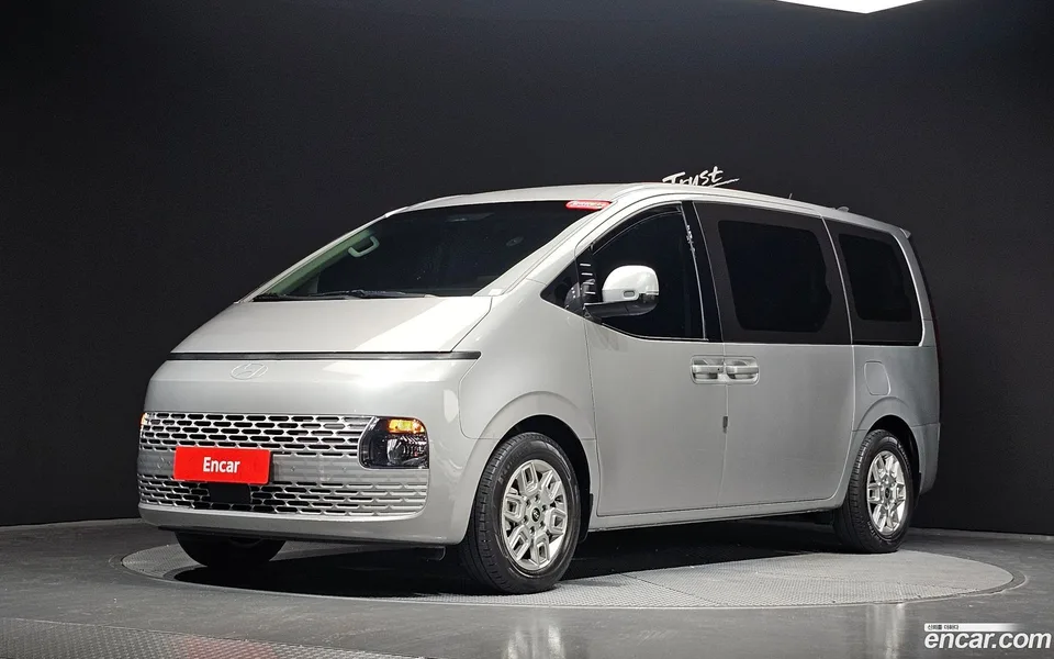 Hyundai Staria 2024