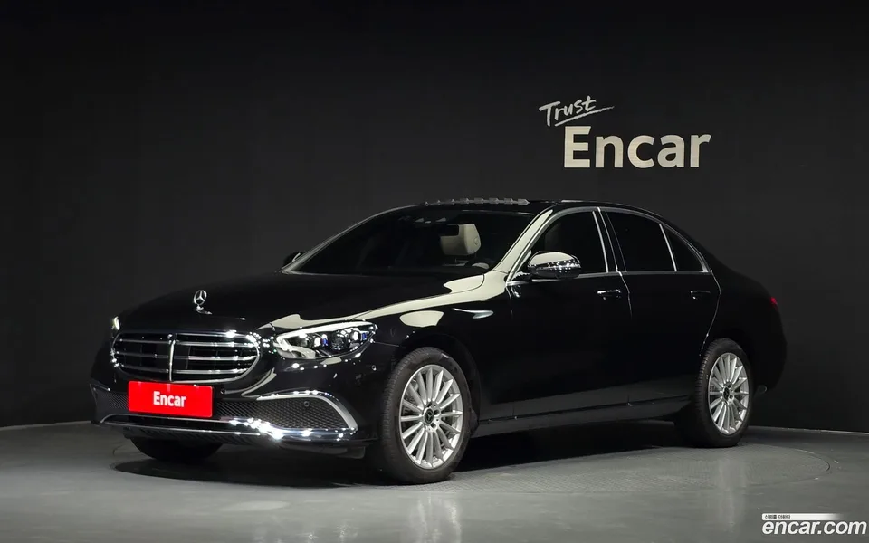 Mercedes-Benz E-Class 2023