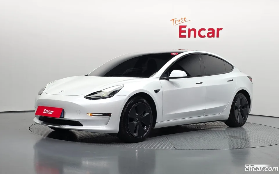 Tesla Model 3 2022