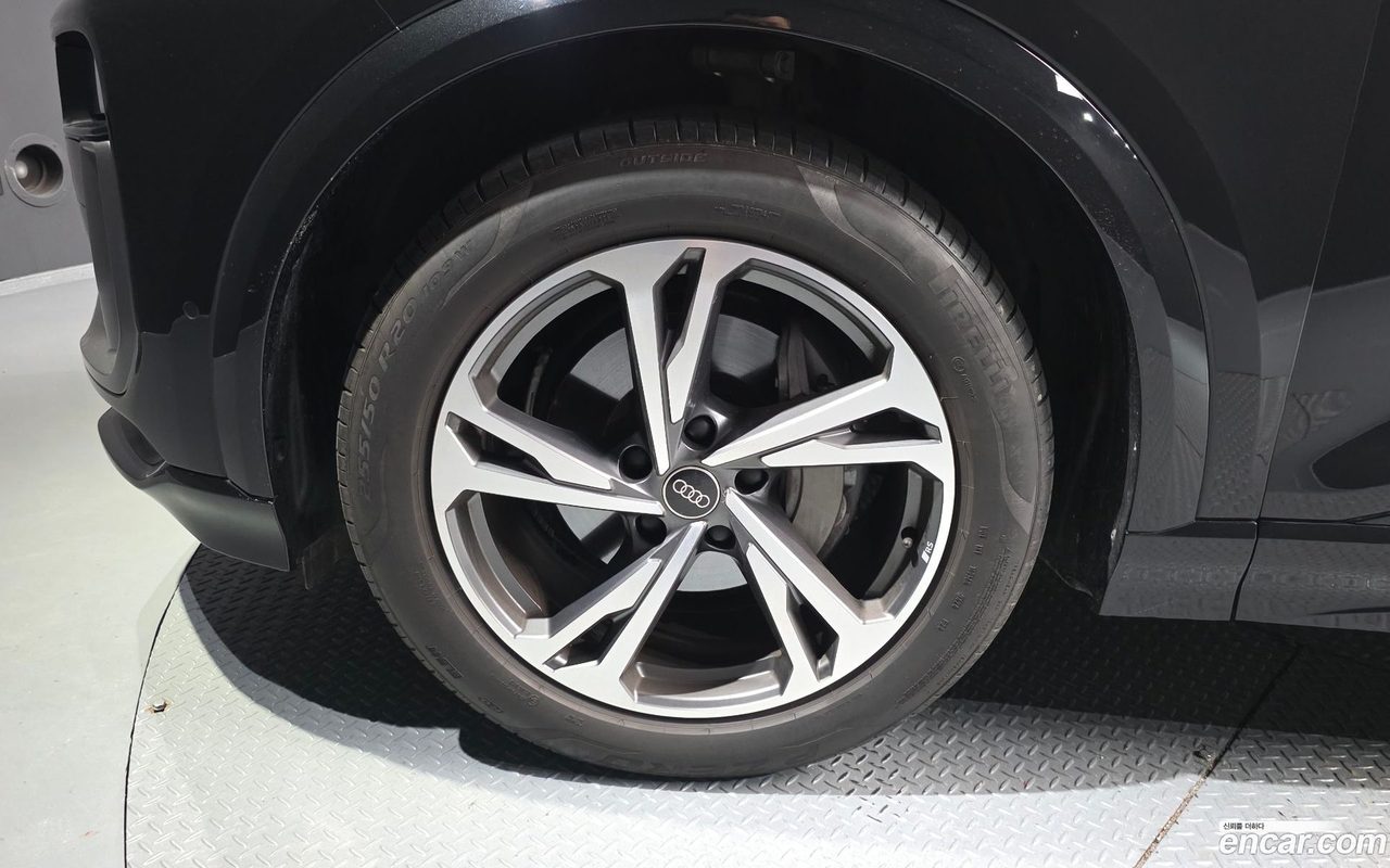 Audi Q6 e- 2025 — 2
