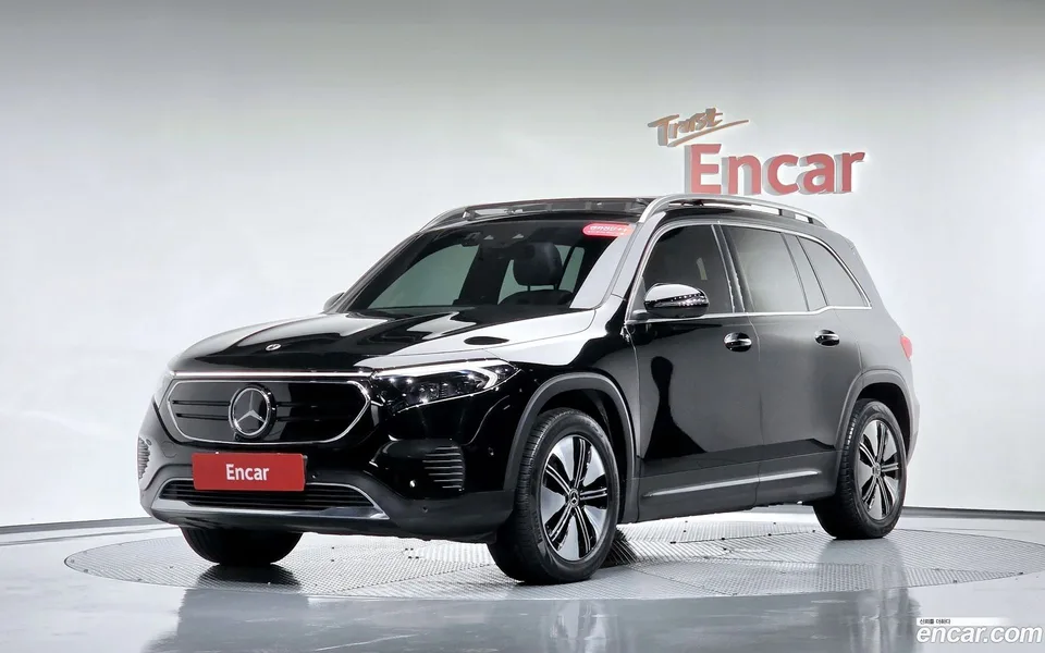 Mercedes-Benz EQB 2023