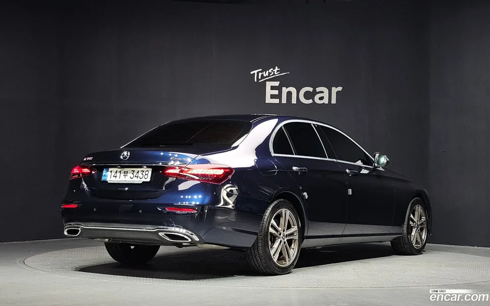 Mercedes-Benz E-Class 2022