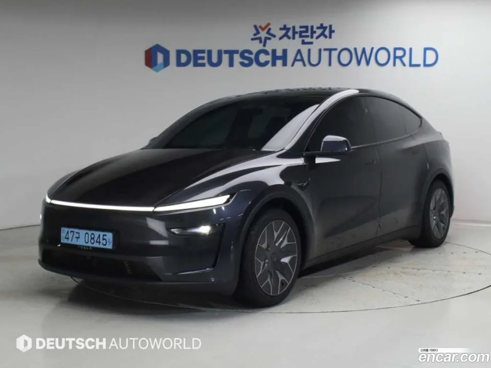 Tesla Model Y 2026