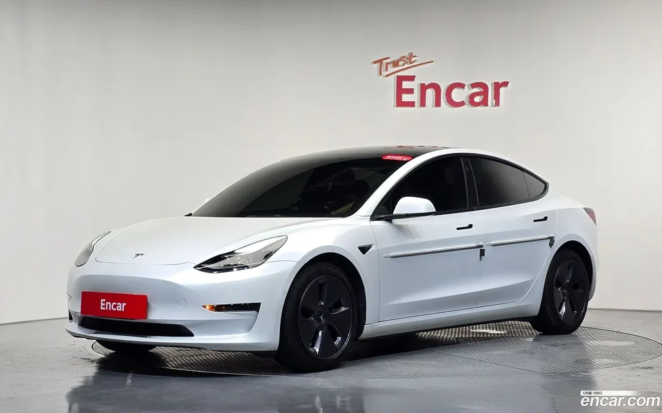 Tesla Model 3 2022