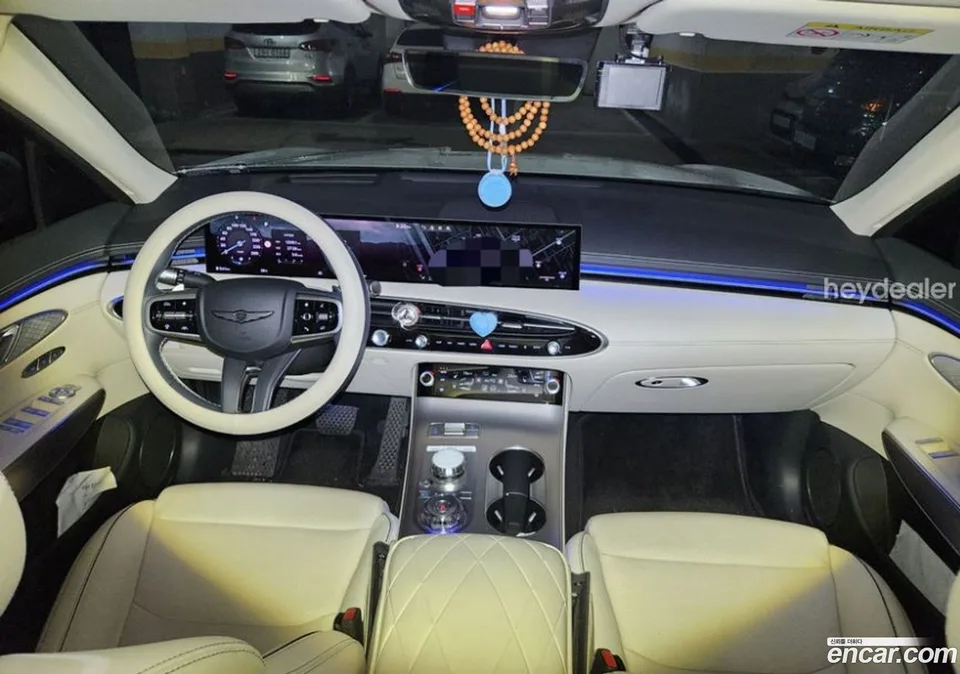 Genesis GV70 2025