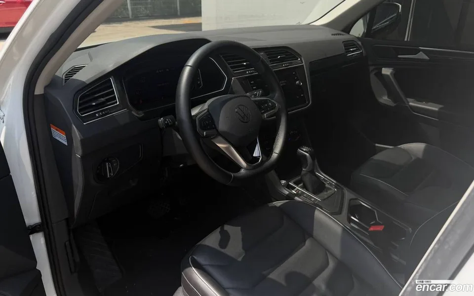 Volkswagen Tiguan 2.0 TDI 2023 — миниатюра 5