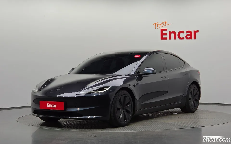 Tesla Model 3 2025