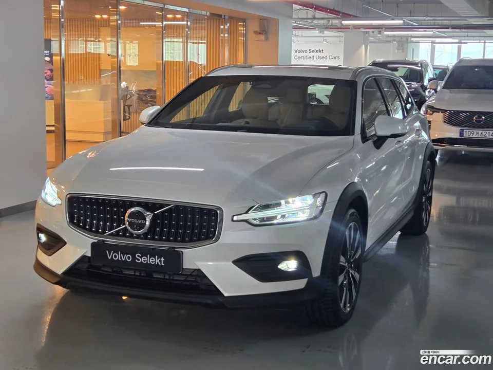 Volvo V60 Cross Country 2026